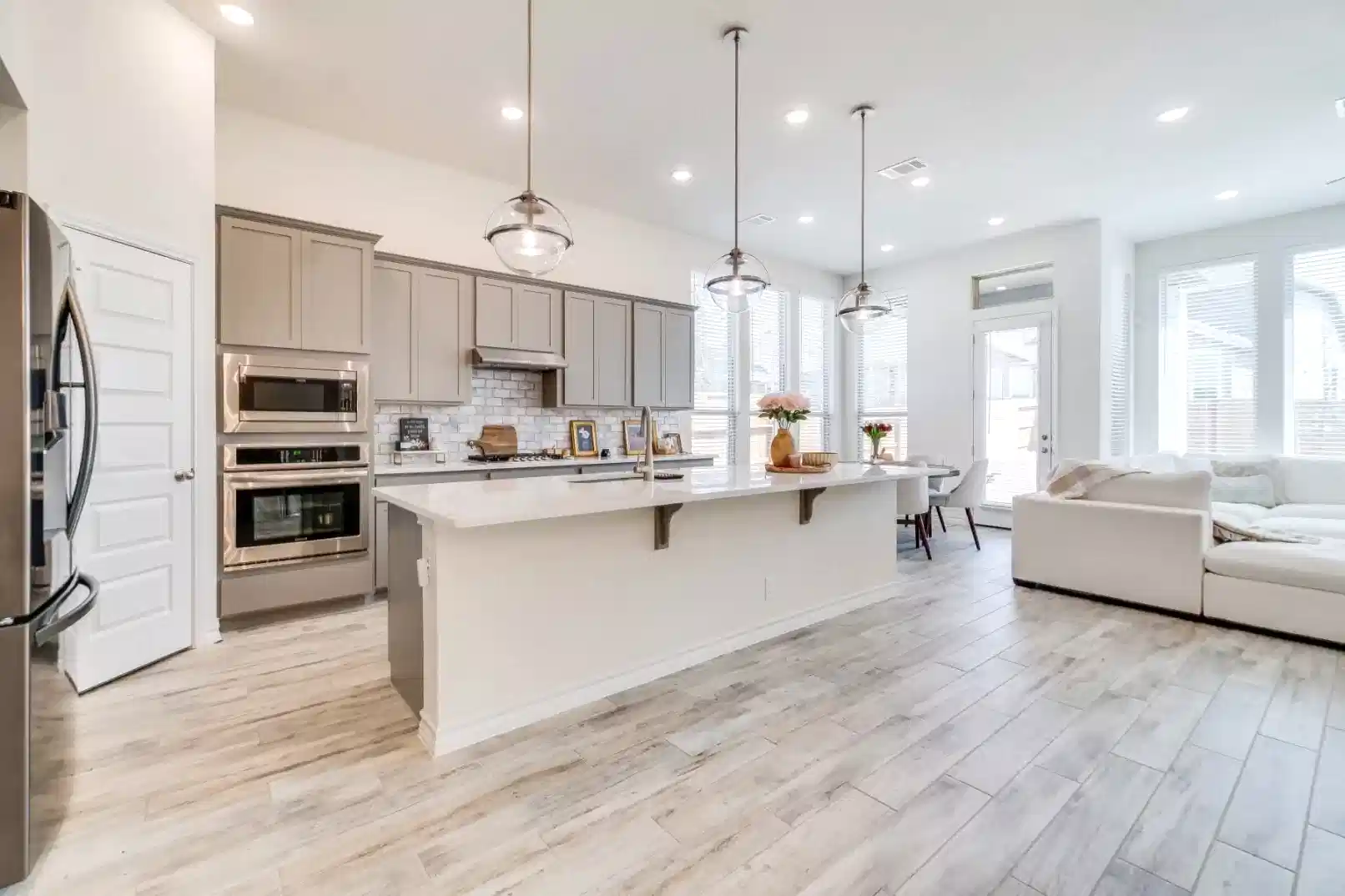 House cleaning services in Vancouver by Top Hat Cleaning Services
